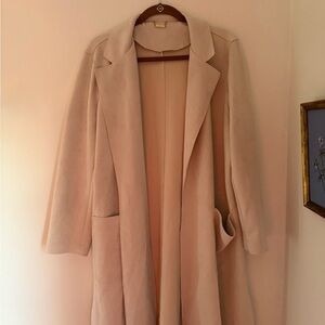 T Tahari Classic Tan Trench Coat